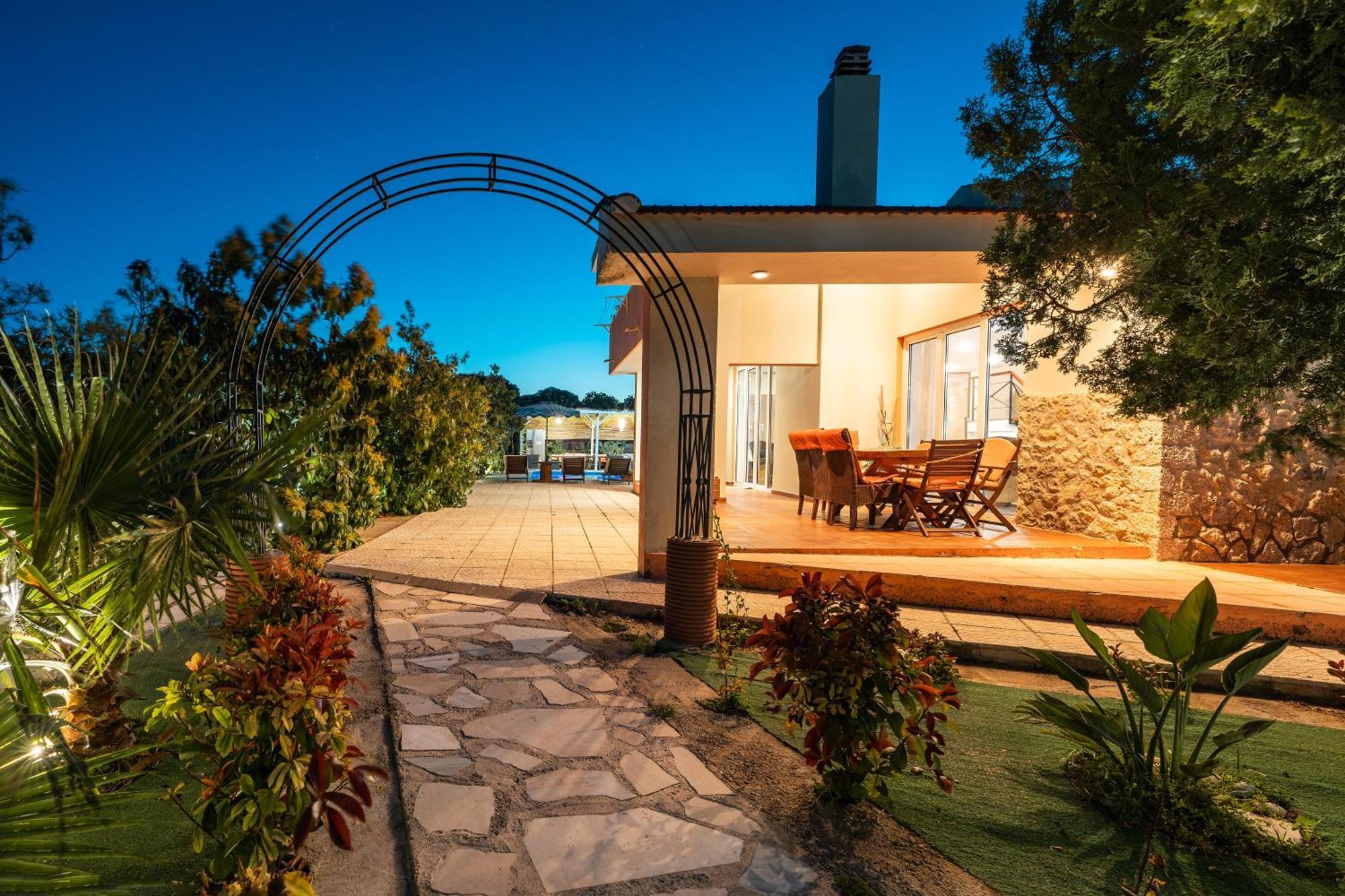 Villa Artzy *